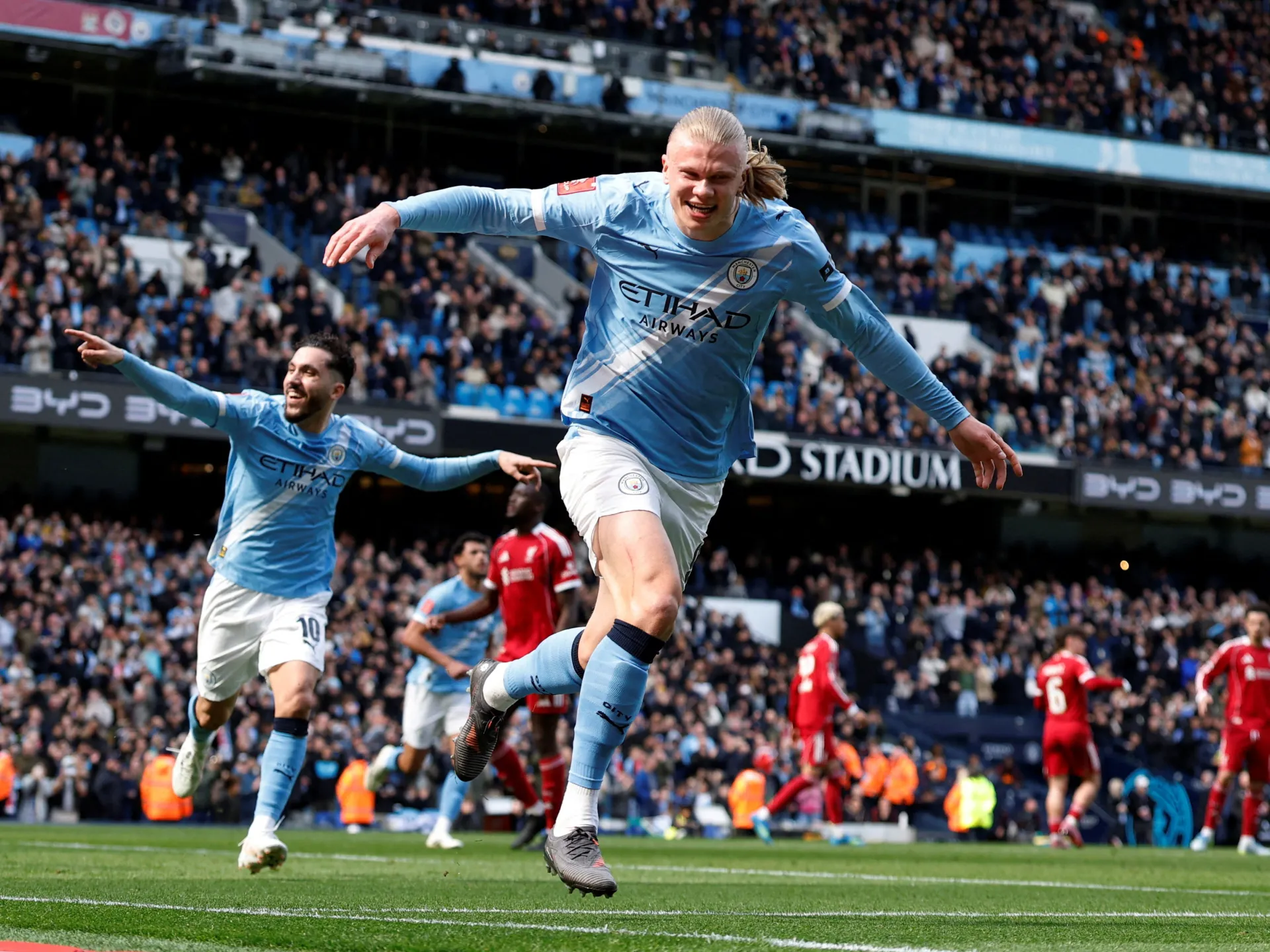 Haaland realizza una tripletta mentre il Manchester City batte il Liverpool per raggiungere le semifinali di FA Cup