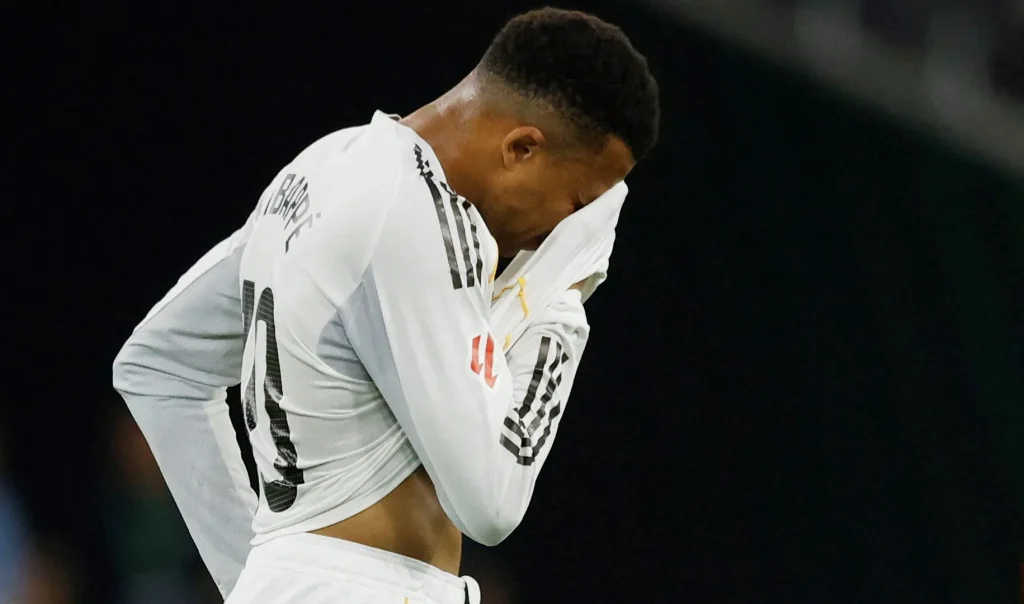 Il Real Madrid sbalordito al Betis mentre il Barcellona ha la possibilità di portarsi 11 in vantaggio