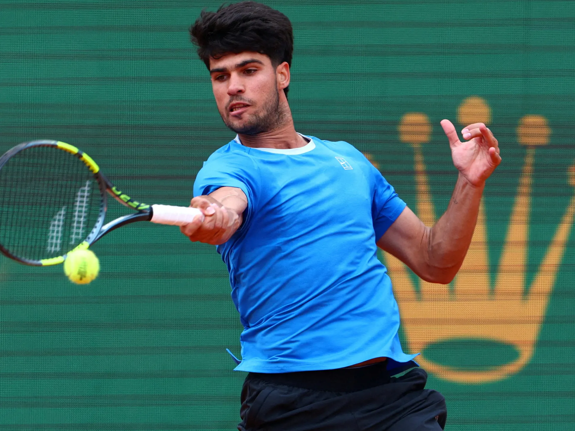 Il sogno a tre dell'Open di Francia di Alcaraz si è concluso con un infortunio al polso