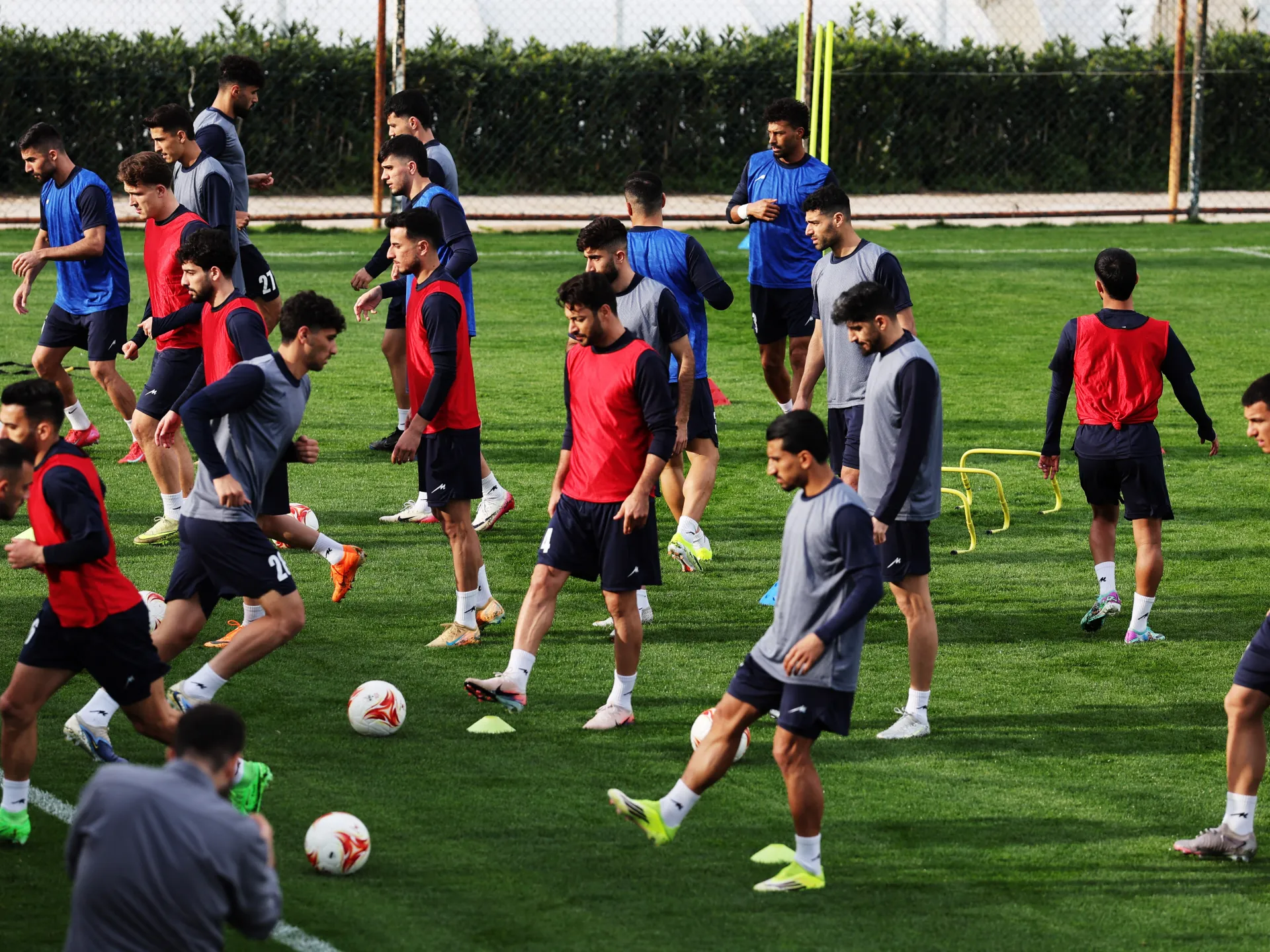 L’Iran vieta alle squadre sportive di recarsi in paesi “ostili” in mezzo alla guerra