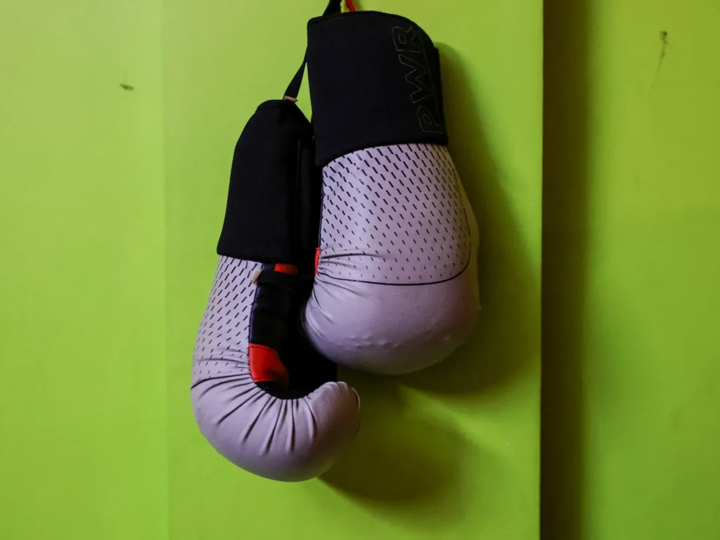 La World Boxing consente ai pugili russi e bielorussi di competere come neutrali