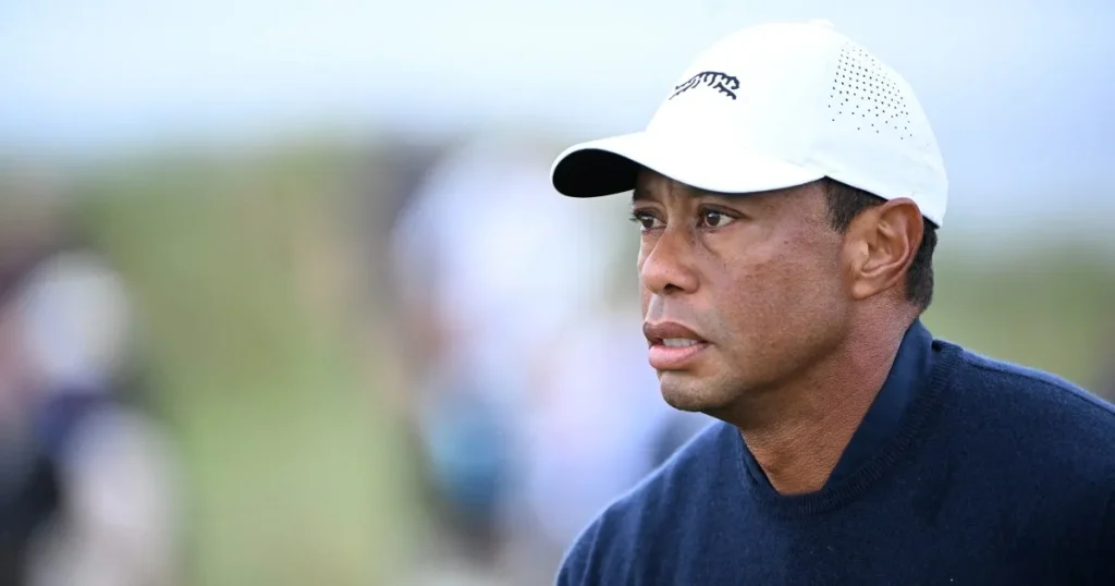 Tiger Woods ha detto alla polizia dopo l'incidente stradale che stava "parlando con il presidente"