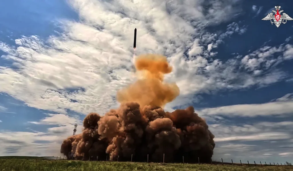 “Il più potente”: qual è il missile Sarmat che la Russia ha lanciato in prova?