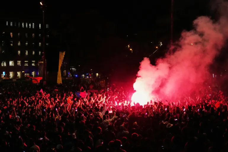 Reagiscono i tifosi del Barcellona.