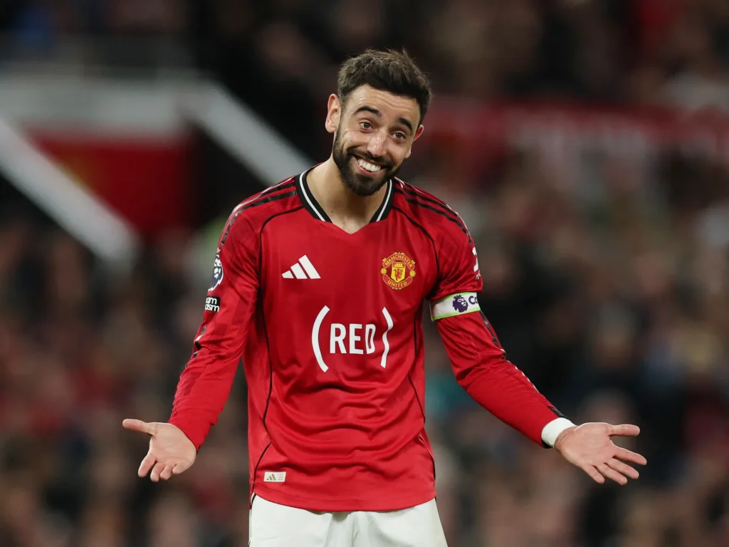 Fernandes del Man Utd trionfa sull'Arsenal vincendo il premio di miglior giocatore della stagione della Premier League