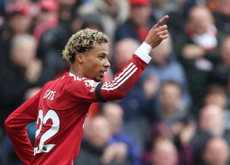 Calcio Calcio - Premier League - Liverpool v Everton - Anfield, Liverpool, Britain - 20 settembre 2025 Hugo Ekitike di Liverpool celebra il suo secondo goal SOLO PER USO EDITORIALE REUTERS/David Klein. NESSUN UTILIZZO CON AUDIO, VIDEO, DATI, ELENCHI DEGLI APPARECCHI, LOGHI DI CLUB/LEGA O SERVIZI 'LIVE' NON AUTORIZZATI. UTILIZZO ONLINE IN PARTITA LIMITATO A 120 IMMAGINI, NESSUNA EMULAZIONE VIDEO. NESSUN UTILIZZO NELLE SCOMMESSE, GIOCHI O PUBBLICAZIONI DI SINGOLI CLUB/LEGA/GIOCATORE. PER ULTERIORI DETTAGLI, CONTATTARE IL VOSTRO RAPPRESENTANTE ACCOUNT.
