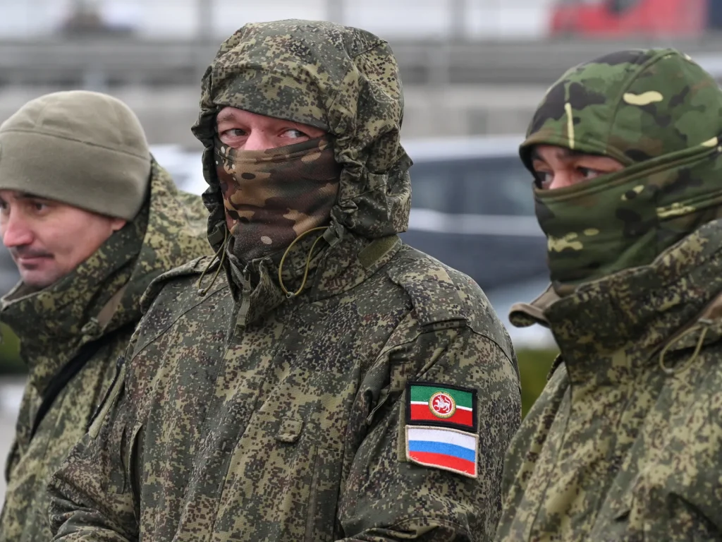 Come sfuggire all'esercito russo: i soldati in servizio in Ucraina cercano una via d'uscita