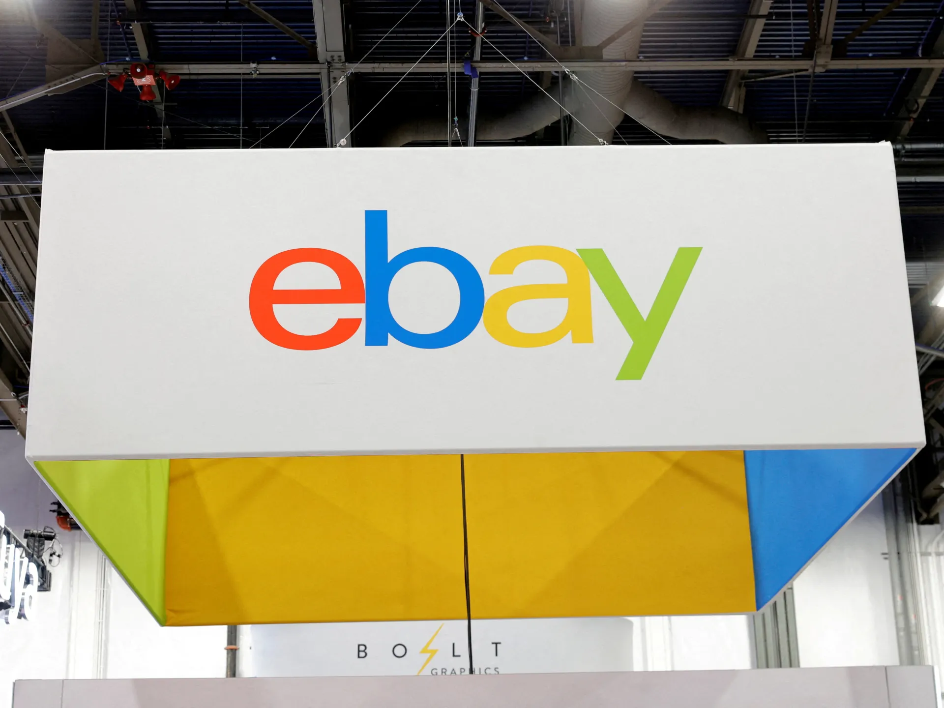 GameStop prende di mira eBay con un'offerta di acquisizione non richiesta da 56 miliardi di dollari