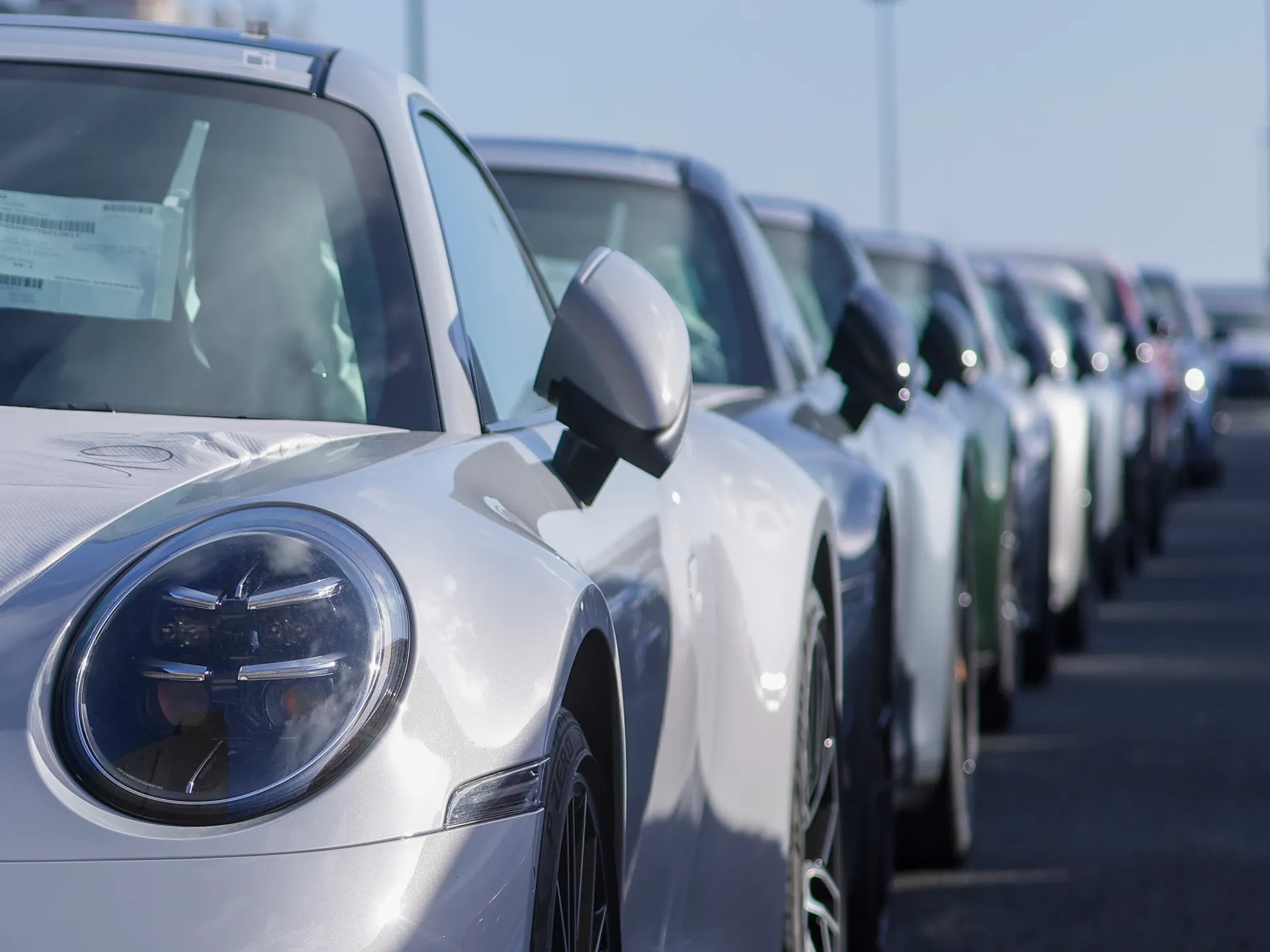 I piani degli Stati Uniti di aumentare le tariffe sulle auto europee al 25% colpiranno maggiormente il mercato del lusso