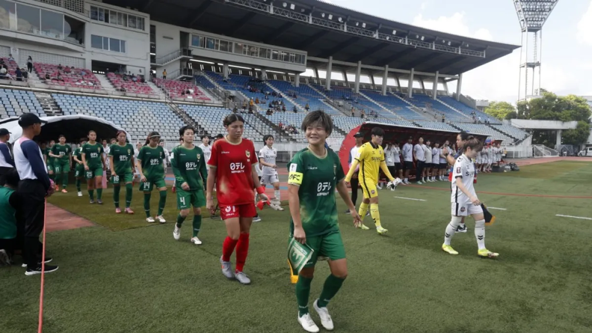 I sudcoreani si preparano a ruggire nella squadra di calcio rivale del Nord