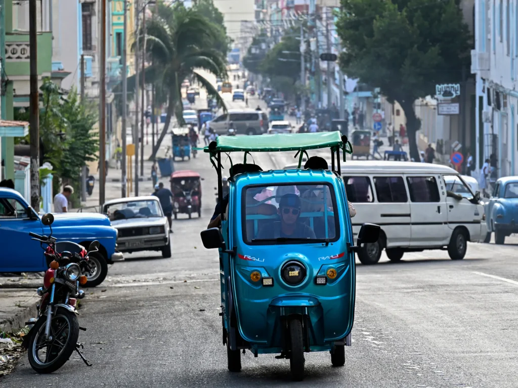 L’amministrazione Trump offre 100 milioni di dollari in aiuti a Cuba in cambio di riforme