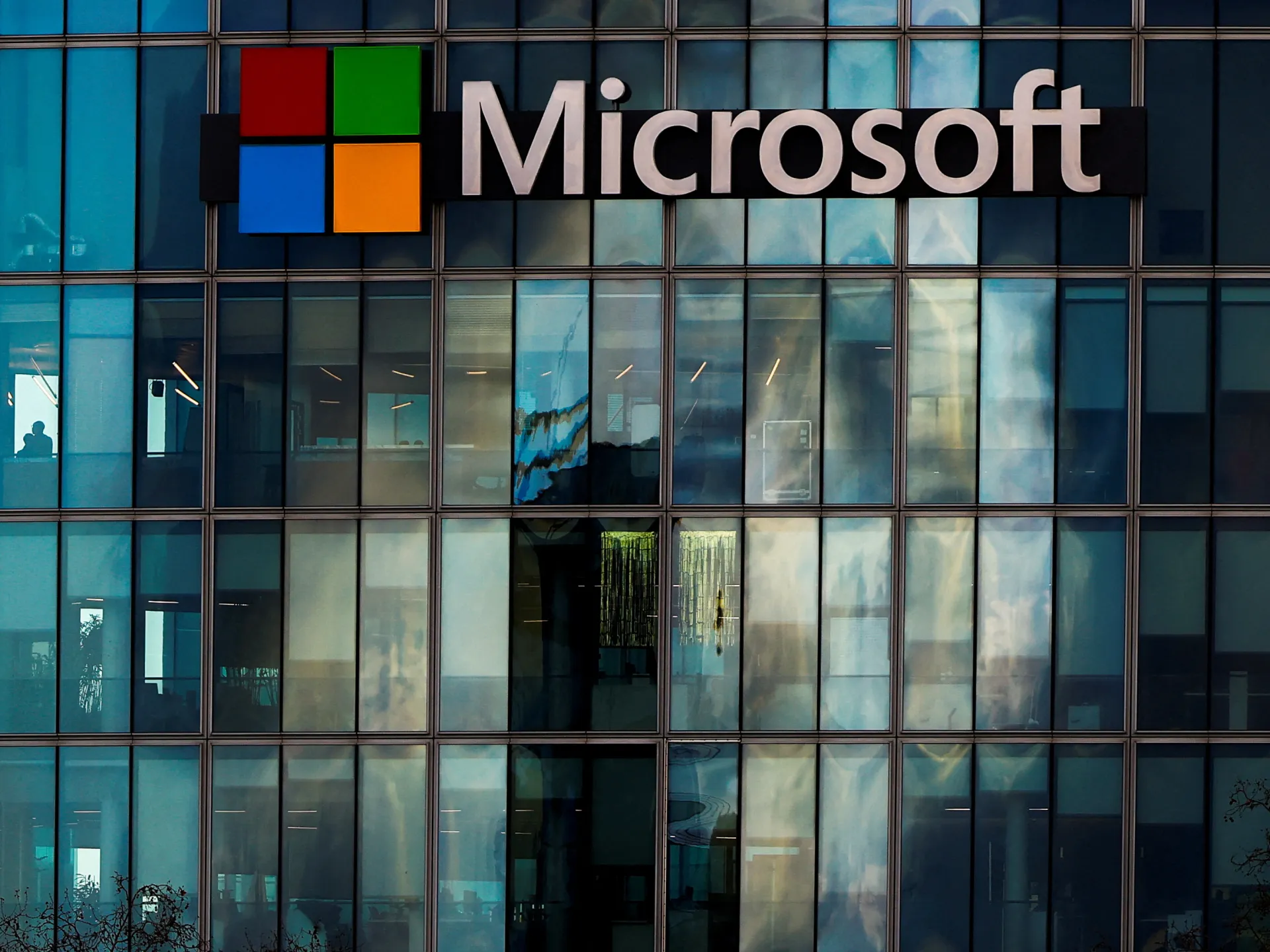 Microsoft, Google e xAI forniscono agli Stati Uniti l'accesso ai modelli di intelligenza artificiale per i test di sicurezza