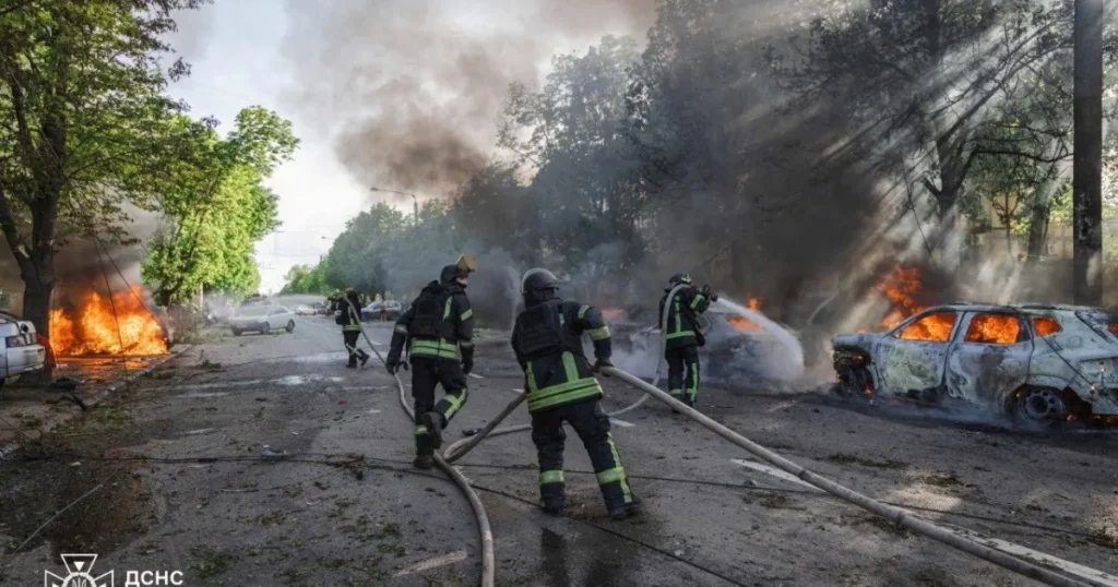 Russia e Ucraina si scambiano colpi, colpa nonostante il cessate il fuoco del Giorno della Vittoria