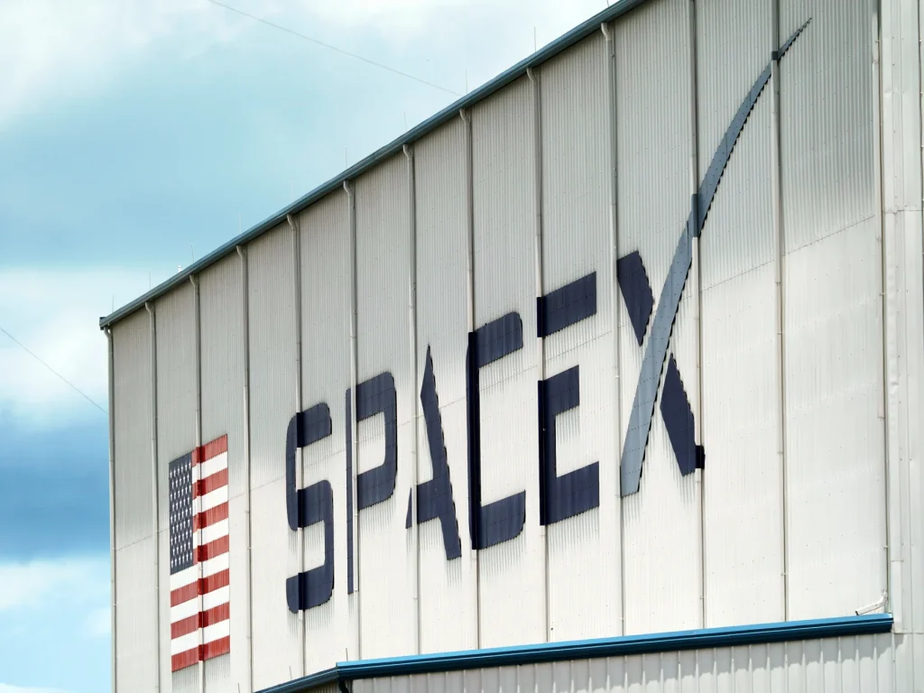 SpaceX sostiene Anthropic con l'accordo sul data center nel mezzo della causa OpenAI di Musk
