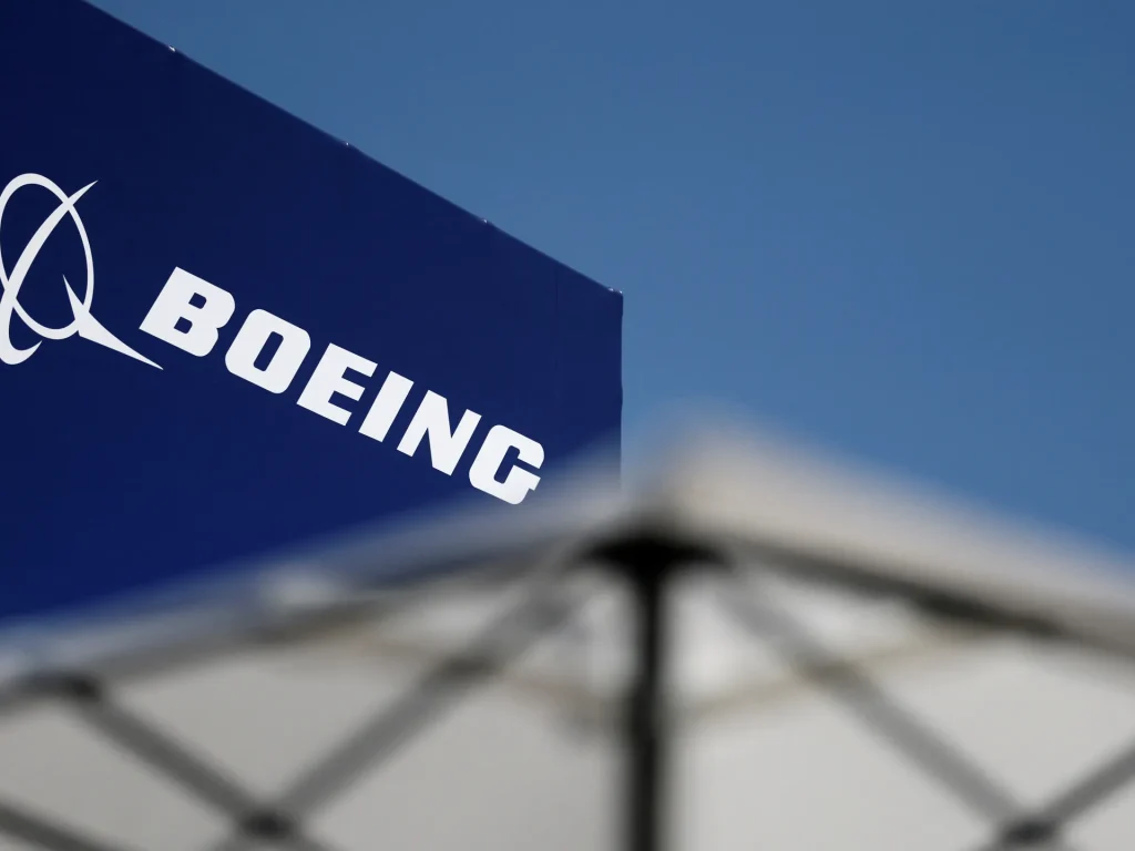 Trump dice che la Cina acquisterà 200 aerei Boeing, una cifra molto inferiore al previsto