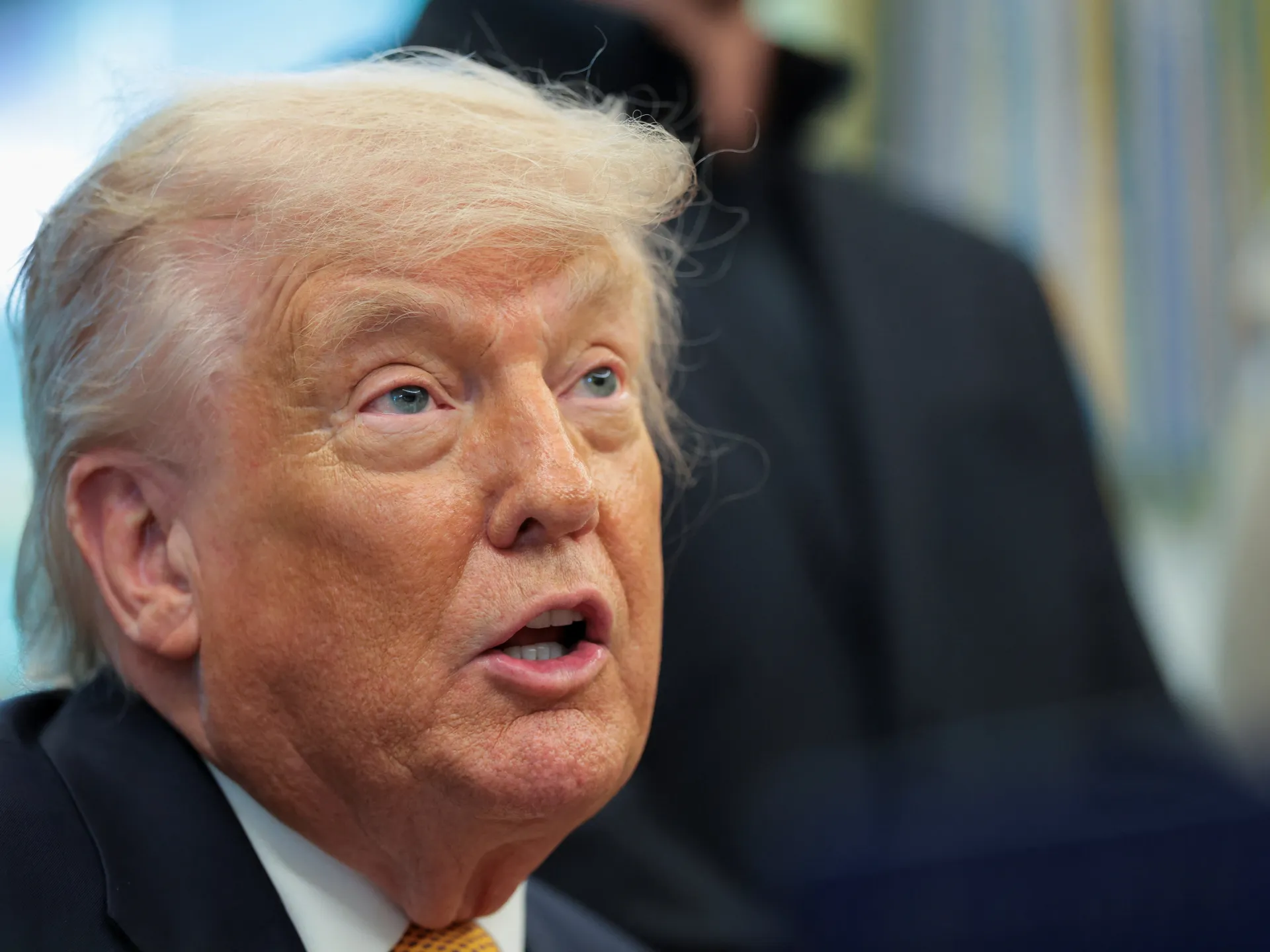 Trump fissa al 4 luglio la scadenza per la decisione sull’aumento delle tariffe dell’UE