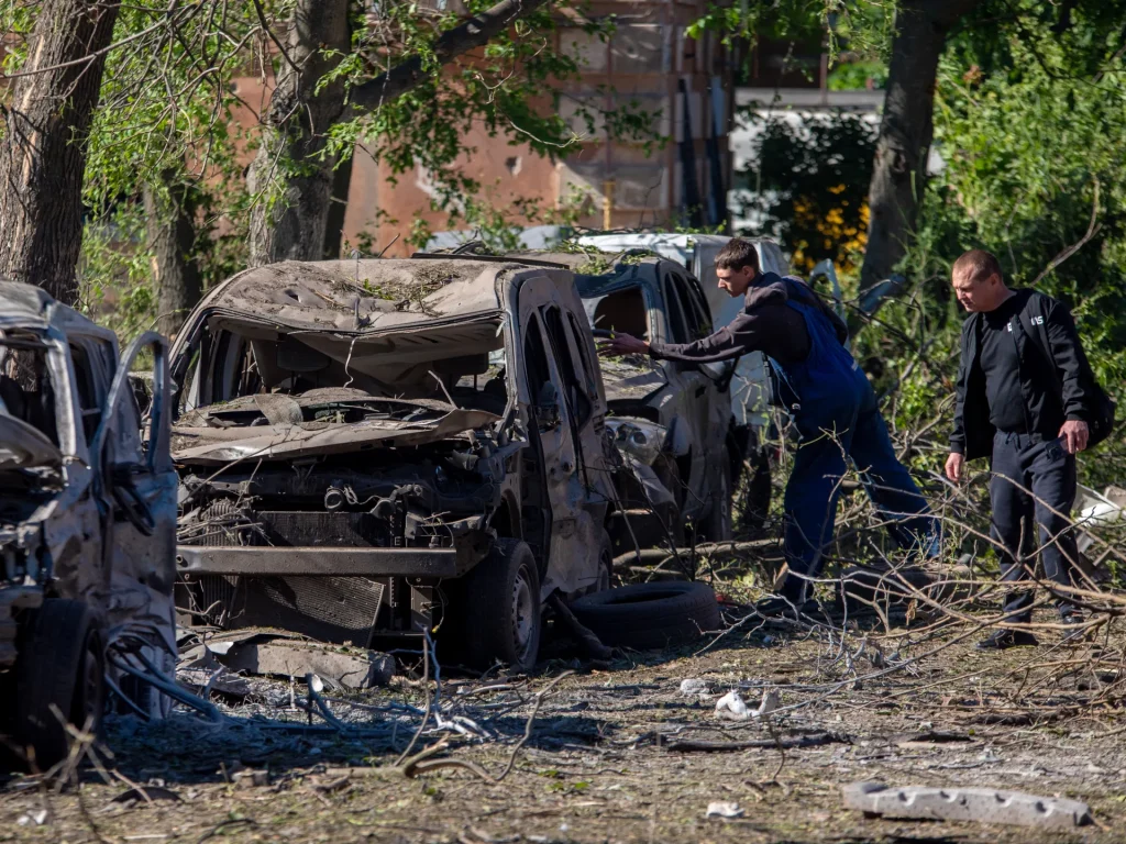 Attacco di droni in Ucraina uccide 7 persone nel territorio controllato dalla Russia in una nuova escalation