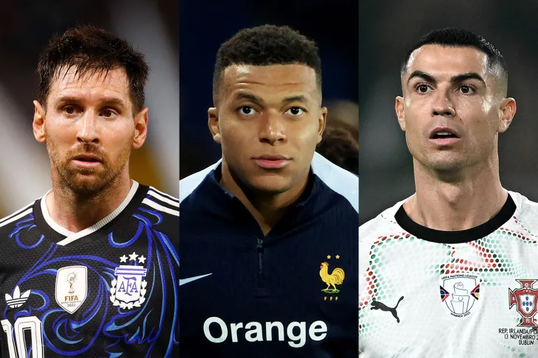 Lionel Messi, Kylian Mbappe e Cristiano Ronaldo reagiscono.