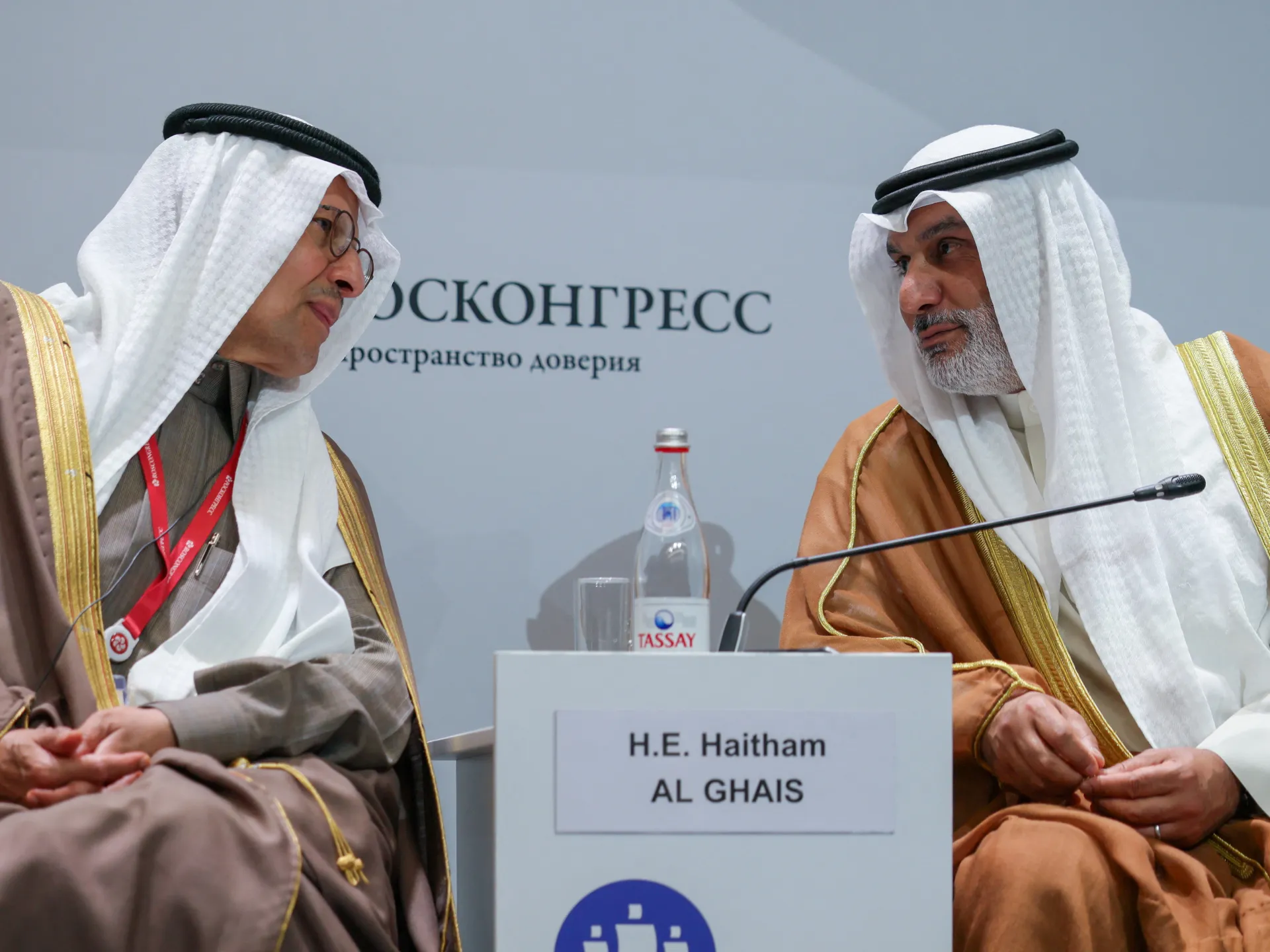 Il ministro dell'Energia saudita chiede un "settore energetico stabile" durante la visita in Russia