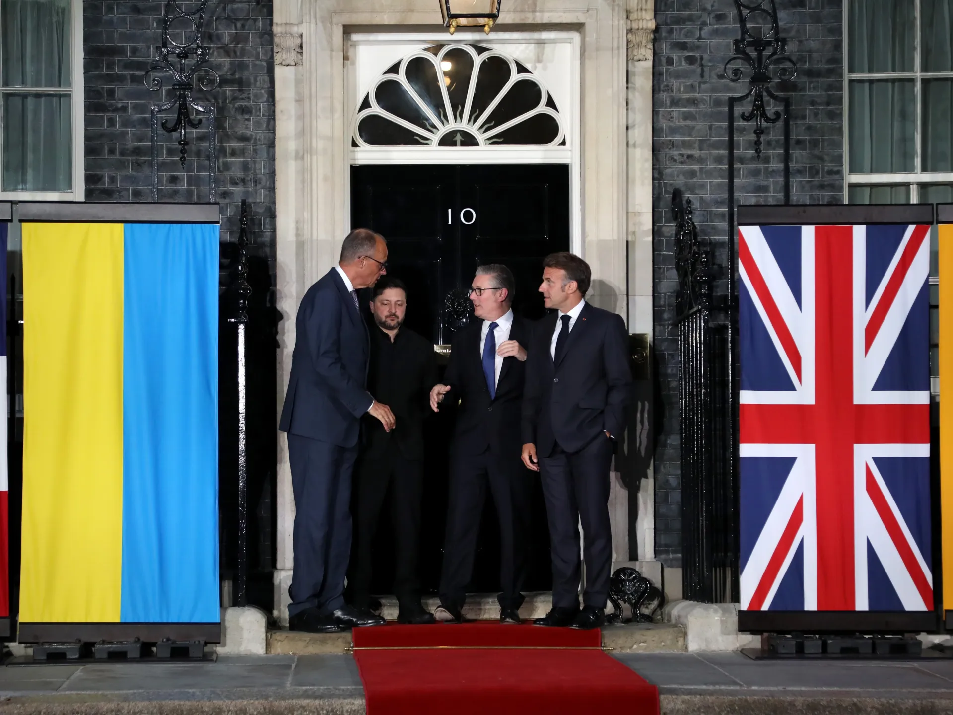 Ucraina e Russia si scambiano il fuoco mentre gli alleati di Zelenskyy tornano a chiedere colloqui diretti