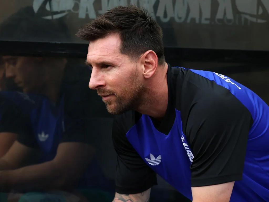 Messi salta l'amichevole pre-Mondiale dell'Argentina a causa di uno stiramento al tendine del ginocchio