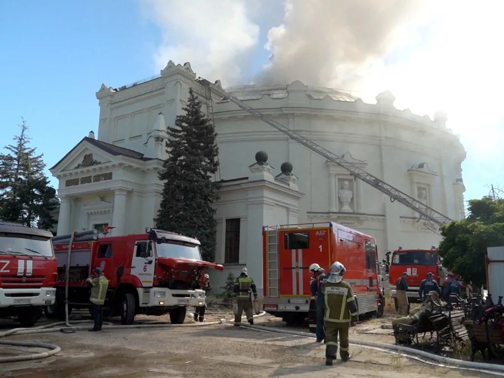 Gli scioperi dell'Ucraina hanno occupato il porto di Mariupol, le principali raffinerie di petrolio della Russia