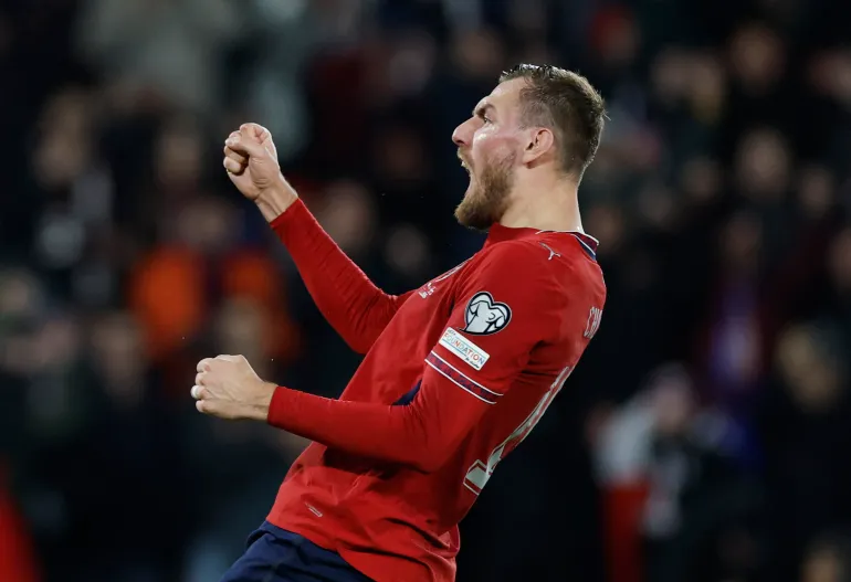 Calcio Calcio - Coppa del mondo FIFA - Qualificazioni UEFA - finali - Repubblica Ceca contro Danimarca - epet ARENA, Praga, Repubblica Ceca - 31 marzo 2026 Tomas Chory della Repubblica Ceca festeggia una penalità durante la sparatoria REUTERS/David W Cerny