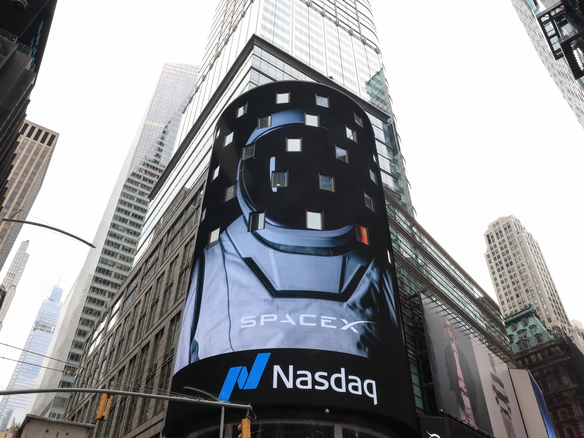 L'IPO di SpaceX debutta nei mercati statunitensi, Musk diventa il primo trilionario al mondo