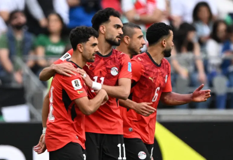 Calcio Calcio - Coppa del mondo FIFA 2026 - Gruppo G - Egitto contro Iran - Seattle Stadium, Seattle, Washington, USA - 26 giugno 2026 Mahmoud Saber dell'Egitto celebra il suo primo gol con Mostafa Zico e Mohamed Abdelmoniem IMMAGINI IMMAGINI via Reuters/Troy Wayrynen