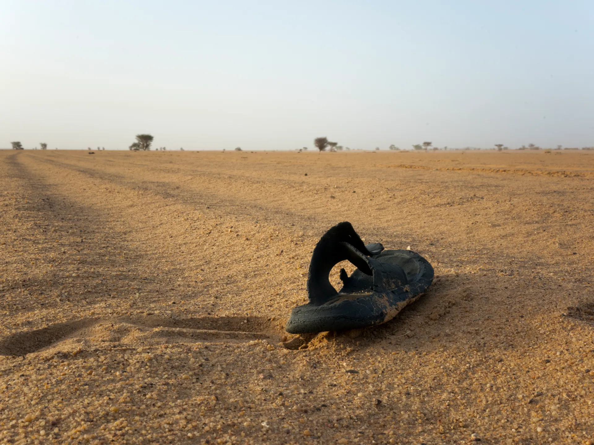 Almeno 49 persone muoiono di sete dopo un guasto a un camion nel deserto del Niger