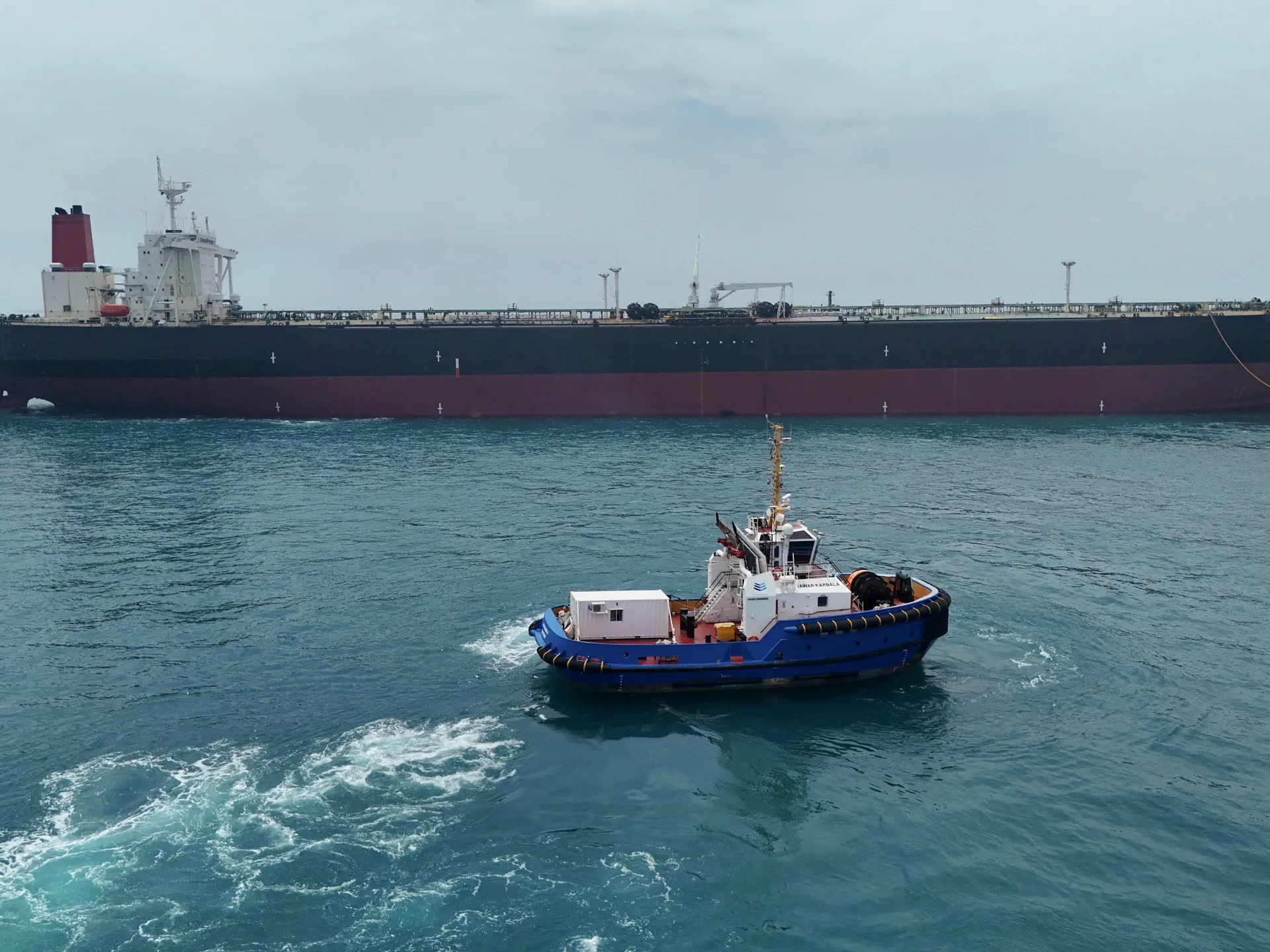 I prezzi del petrolio tornano ai livelli prebellici a causa dell’aumento dell’offerta in Medio Oriente