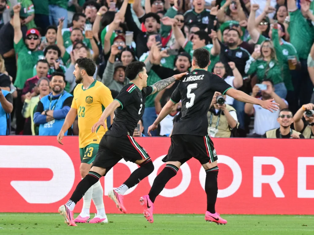 Il Messico ha battuto l'Australia 1-0 prima della scadenza per la presentazione delle convocazioni per la Coppa del Mondo