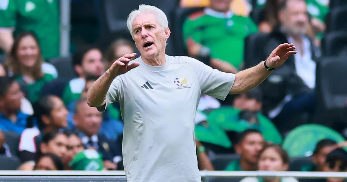 L'allenatore del Sud Africa dice ai critici di 'zitti' prima della seconda partita della Coppa del Mondo