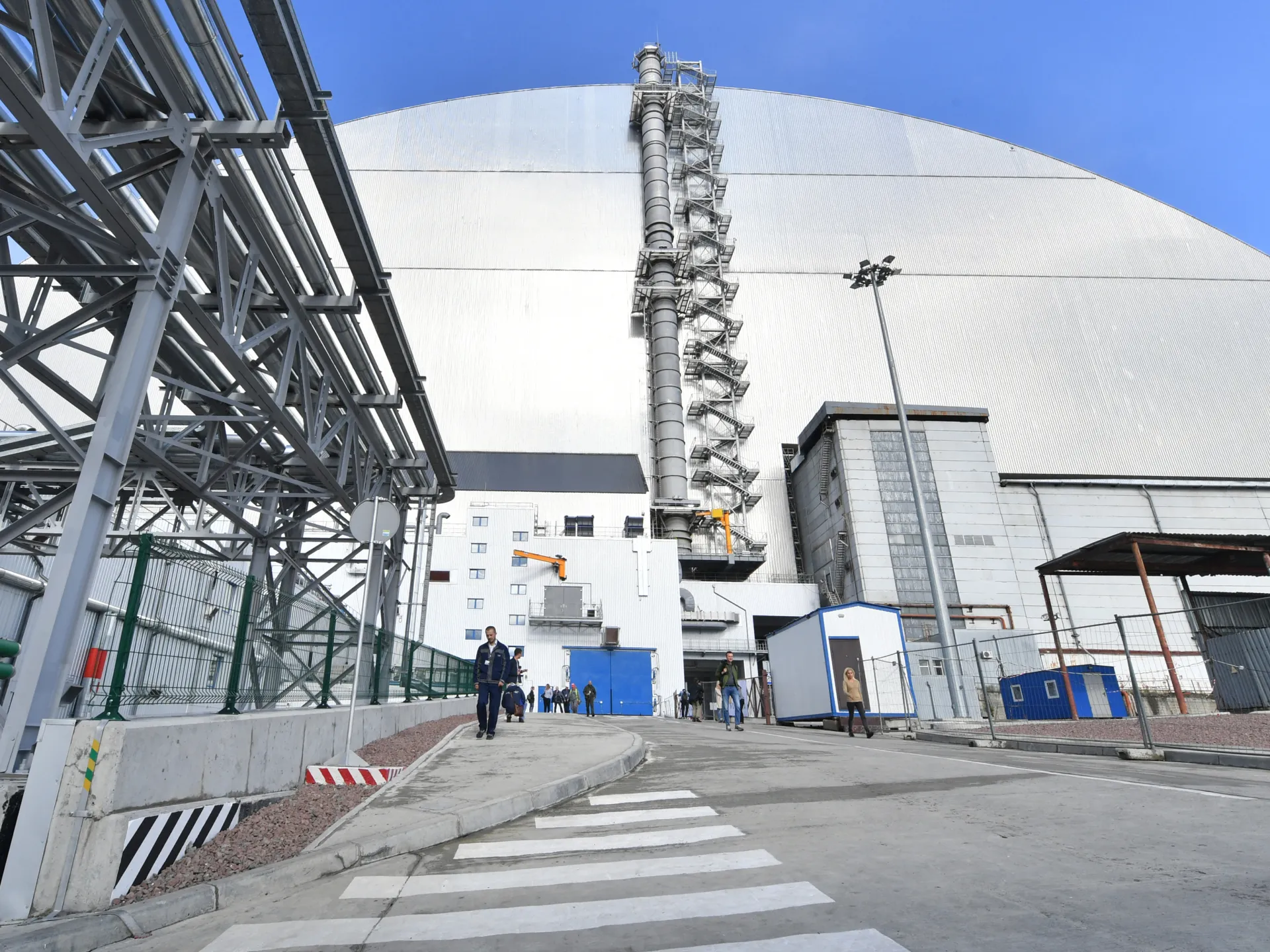 L'attacco russo di un drone ha danneggiato un sito vicino alla centrale nucleare di Chernobyl