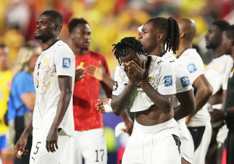 Calcio Calcio - Coppa del mondo FIFA 2026 - turno di 32 - Colombia contro Ghana - Kansas City Stadium, Kansas City, Missouri, USA - 3 luglio 2026 Abdul Fatawu del Ghana si guarda sconsolato dopo la partita mentre il Ghana viene eliminato dalla Coppa del mondo REUTERS/Siphiwe Sibeko