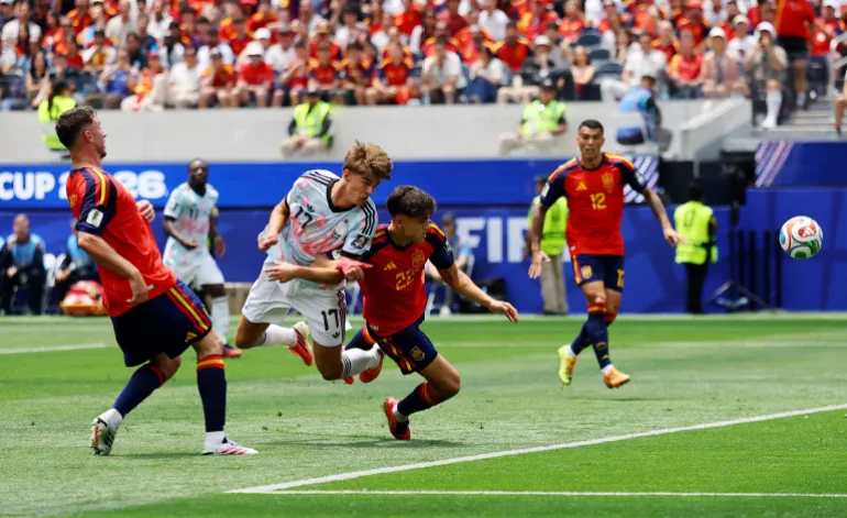 Charles De Ketelaere del Belgio segna il suo primo gol