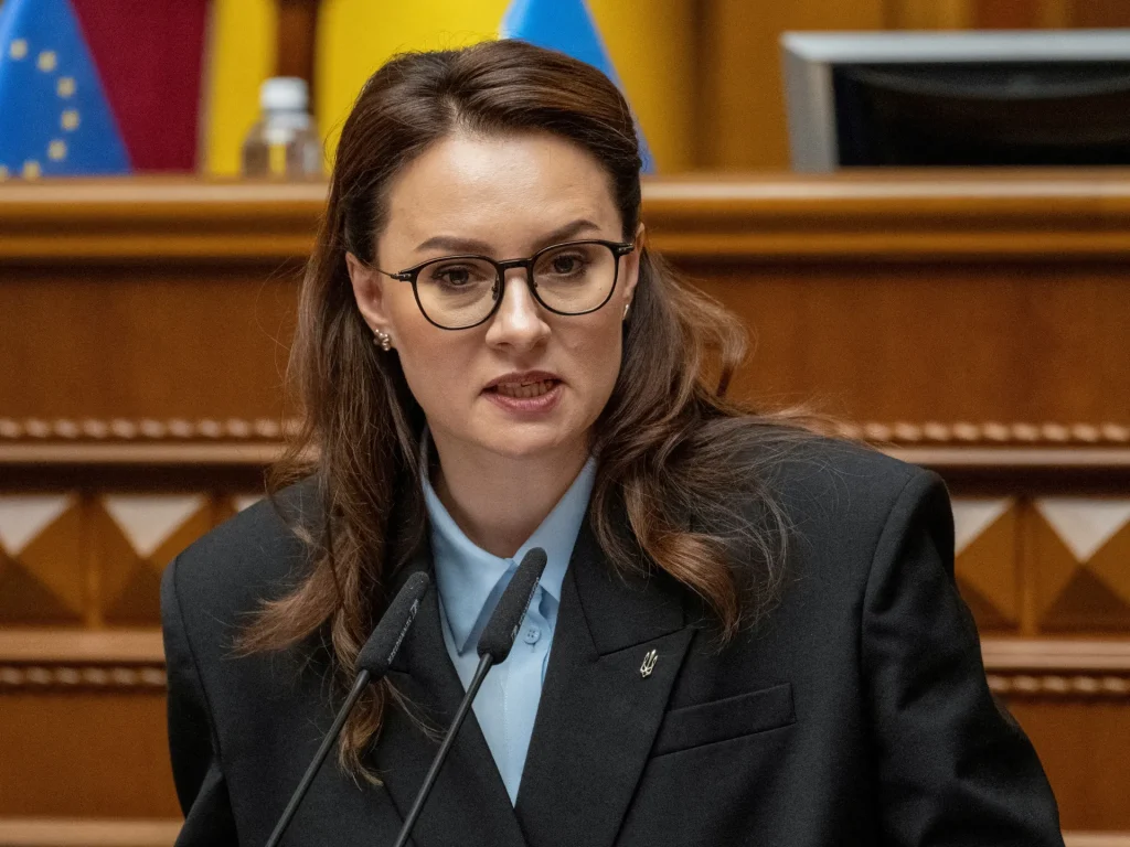 L'ucraino Zelenskyj annuncia un rimpasto di governo e sostituisce il primo ministro Svyrydenko