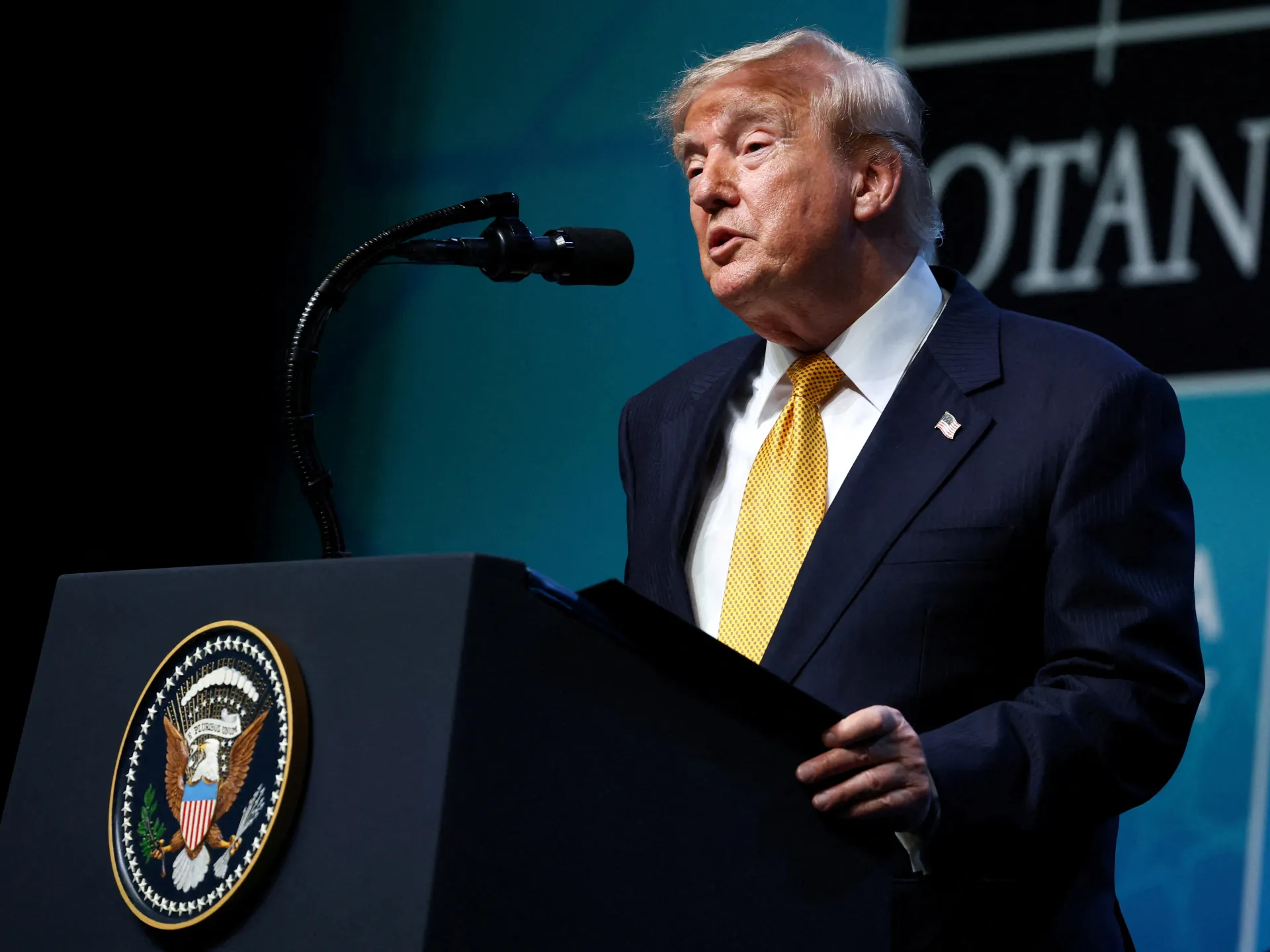 Trump si rifiuta di firmare la legge statunitense sugli alloggi a causa dello stallo della legge elettorale