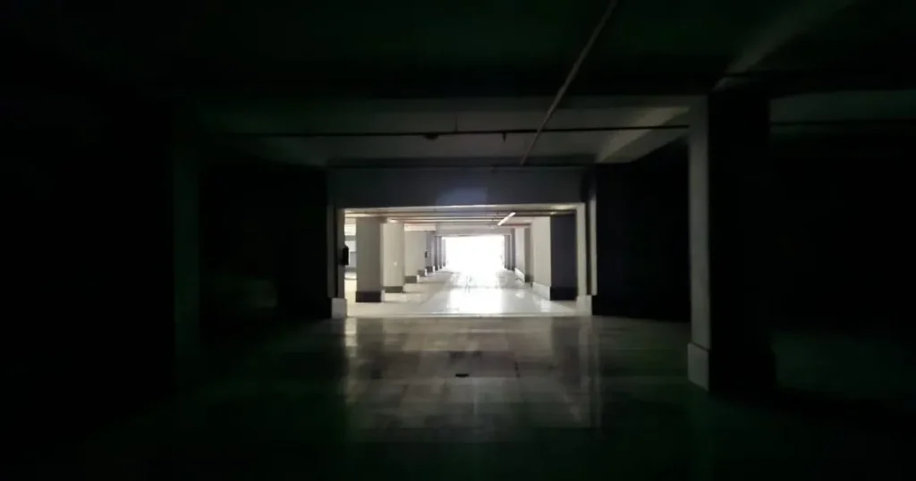 Gli iraniani soffrono di blackout elettrici durante la guerra e l’ondata di caldo