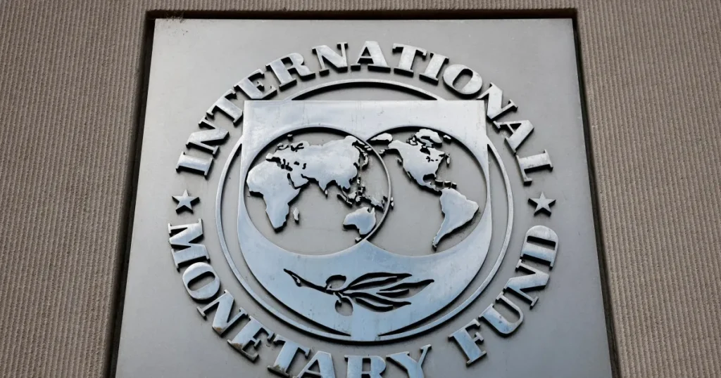 Il FMI taglia le previsioni di crescita mondiale per il 2026, citando le conseguenze della guerra con l’Iran