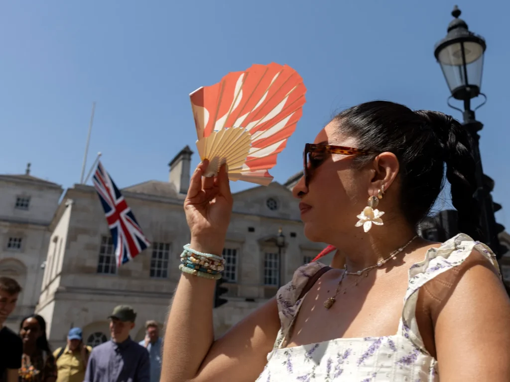 Il giugno più caldo mai registrato in Europa occidentale mentre le ondate di caldo colpiscono il continente