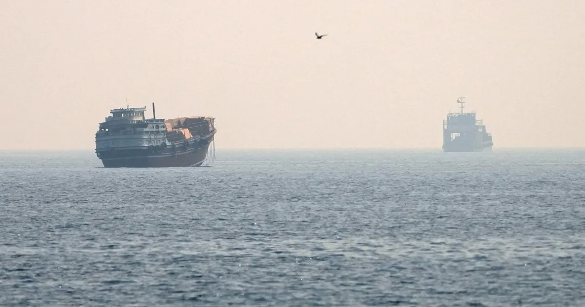 Il traffico nello Stretto di Hormuz crolla mentre Stati Uniti e Iran riprendono i combattimenti