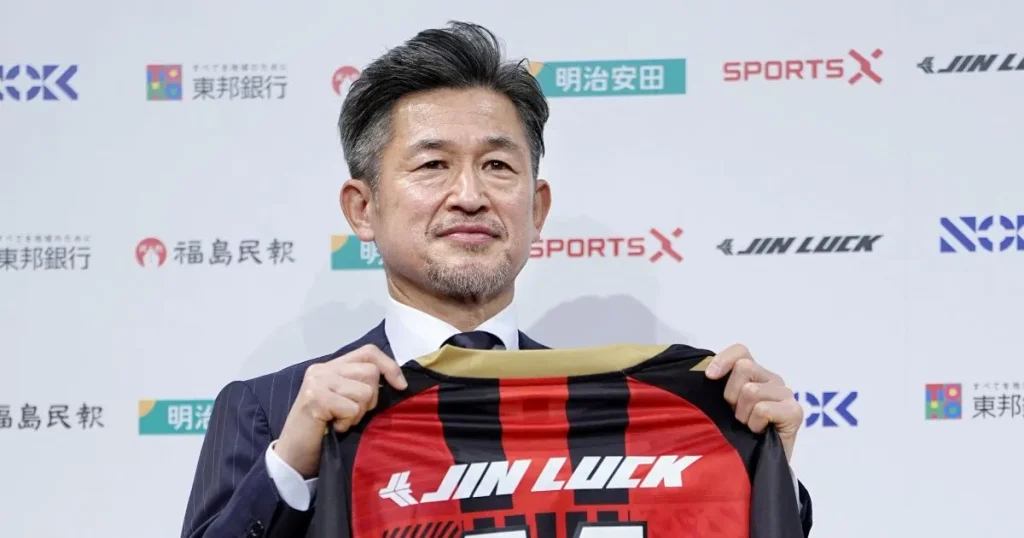 La leggenda del calcio giapponese "King Kazu", 59 anni, segna il primo gol in quattro anni