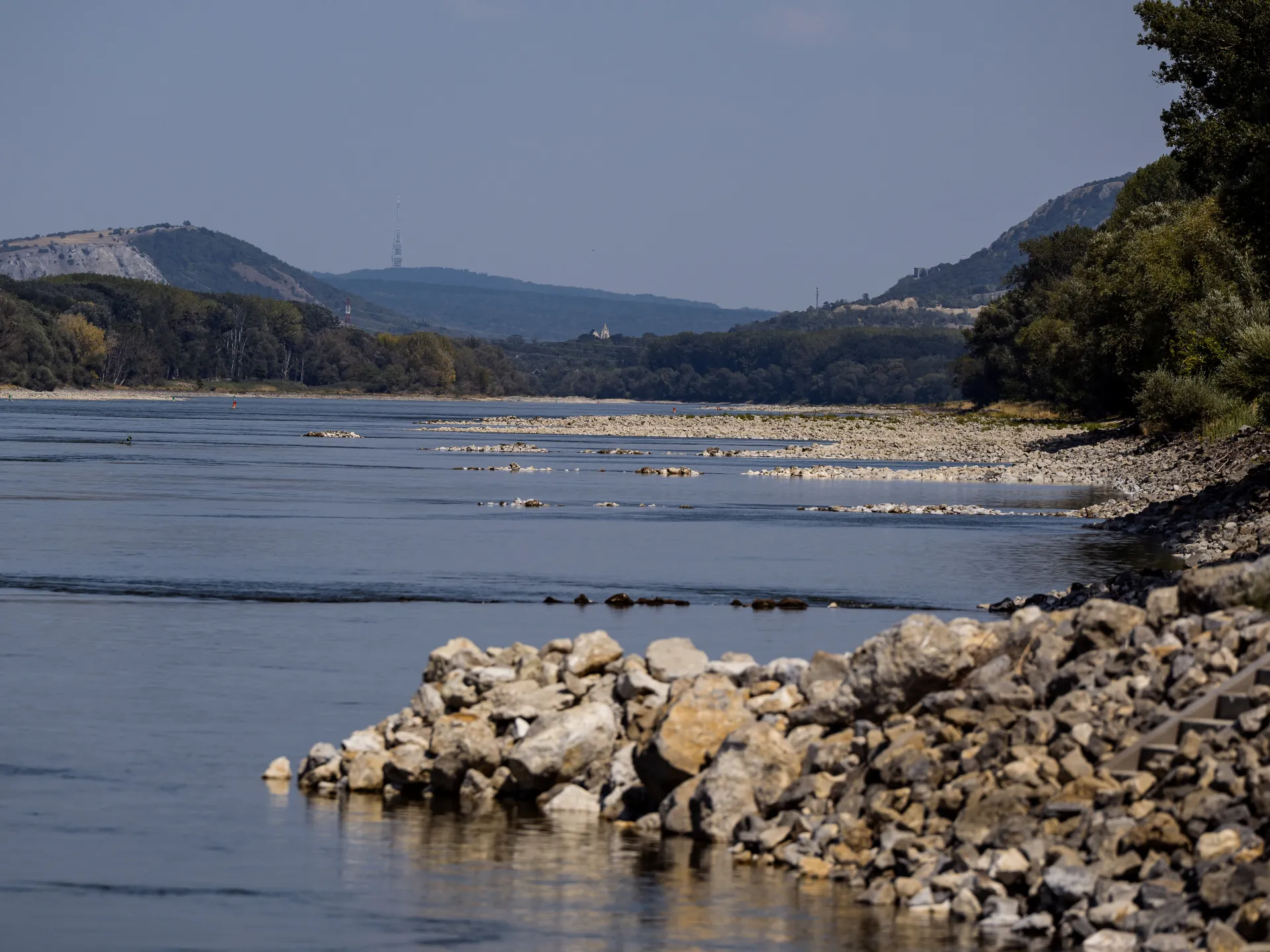 L’Europa centrale vede temperature record mentre l’ondata di caldo continua