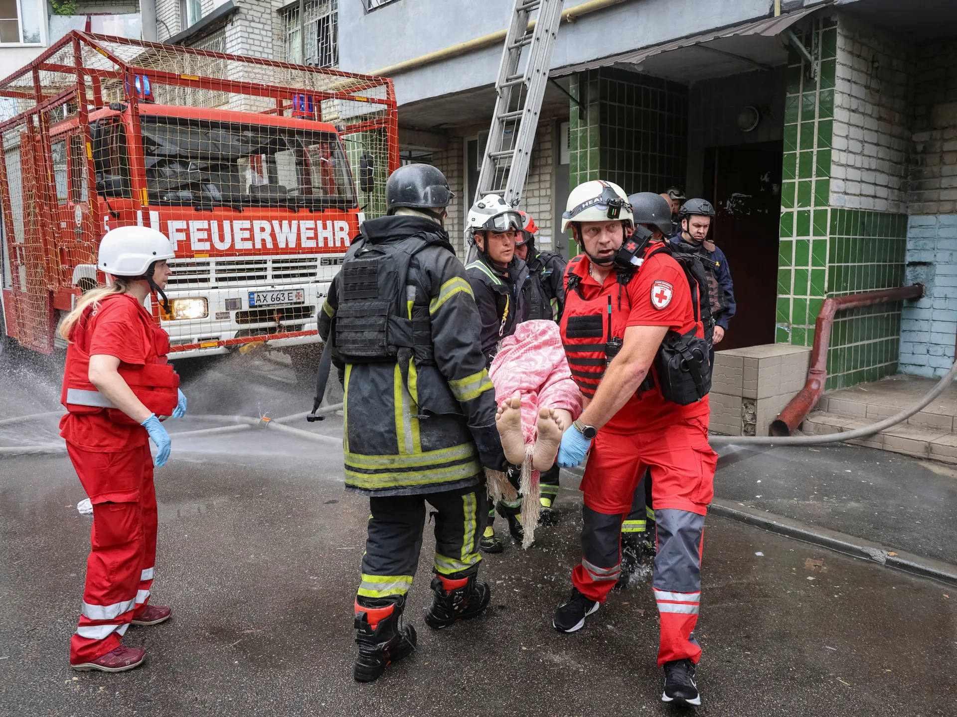 Le forze russe ne uccidono diversi in Ucraina e lanciano un attacco “brutale” a Odessa