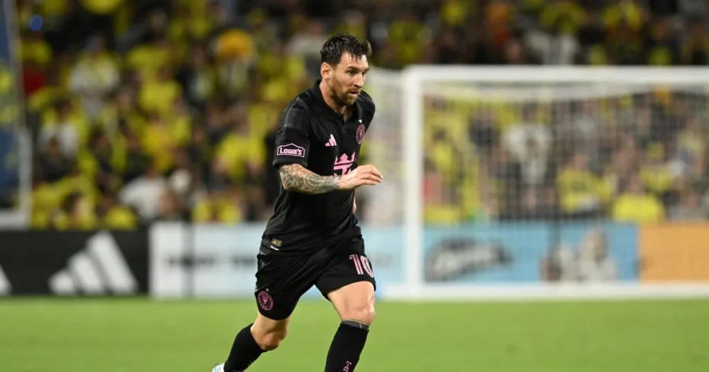 Lionel Messi sbaglia un rigore mentre il Nashville batte l'Inter Miami in MLS