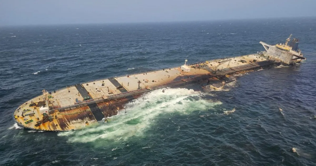 Iniziano i lavori di salvataggio della petroliera che perde petrolio al largo dell'Oman, afferma la società di rischio