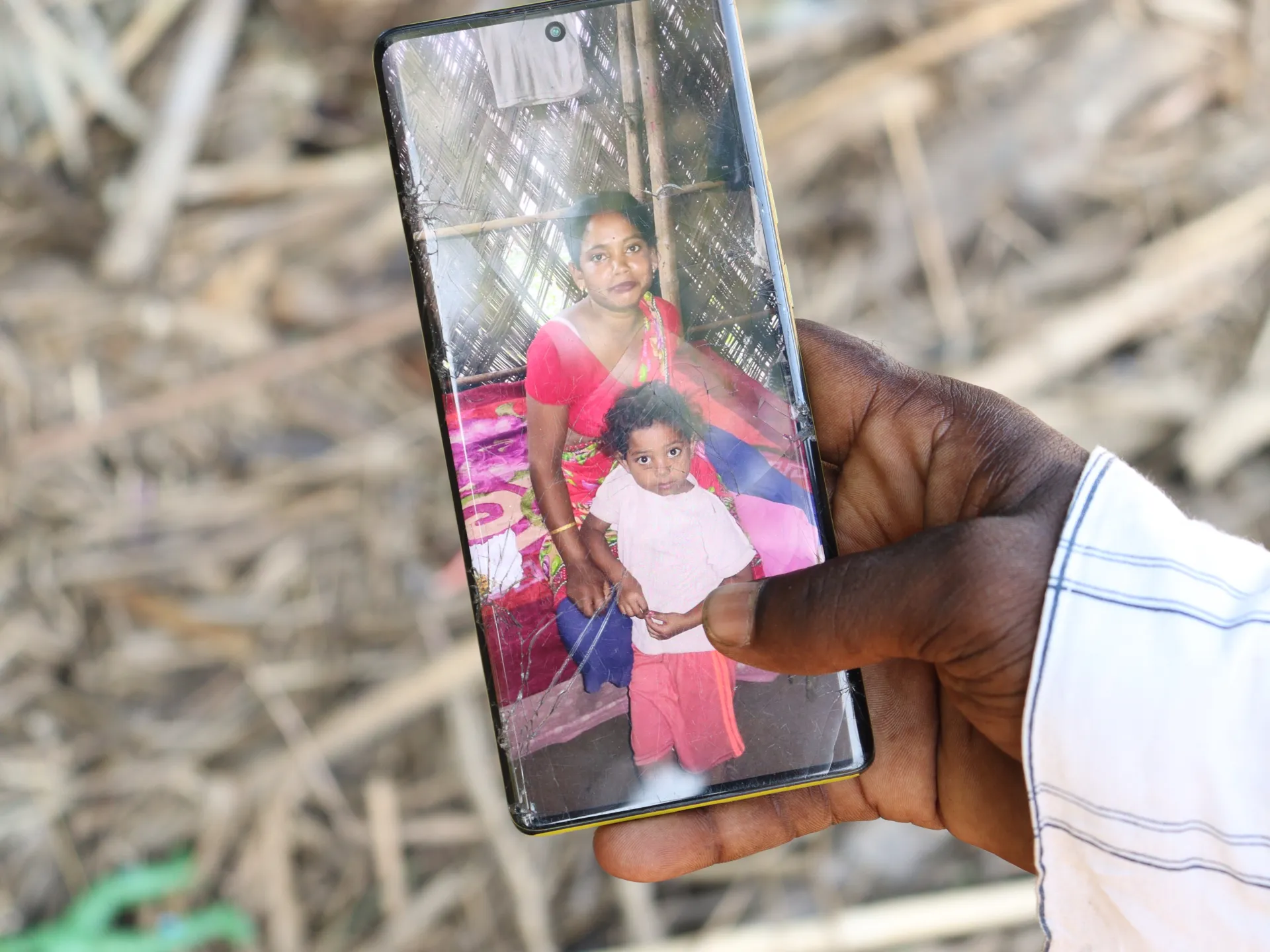 "Era uno tsunami": le inondazioni lasciano tracce di morte nell'Assam indiano