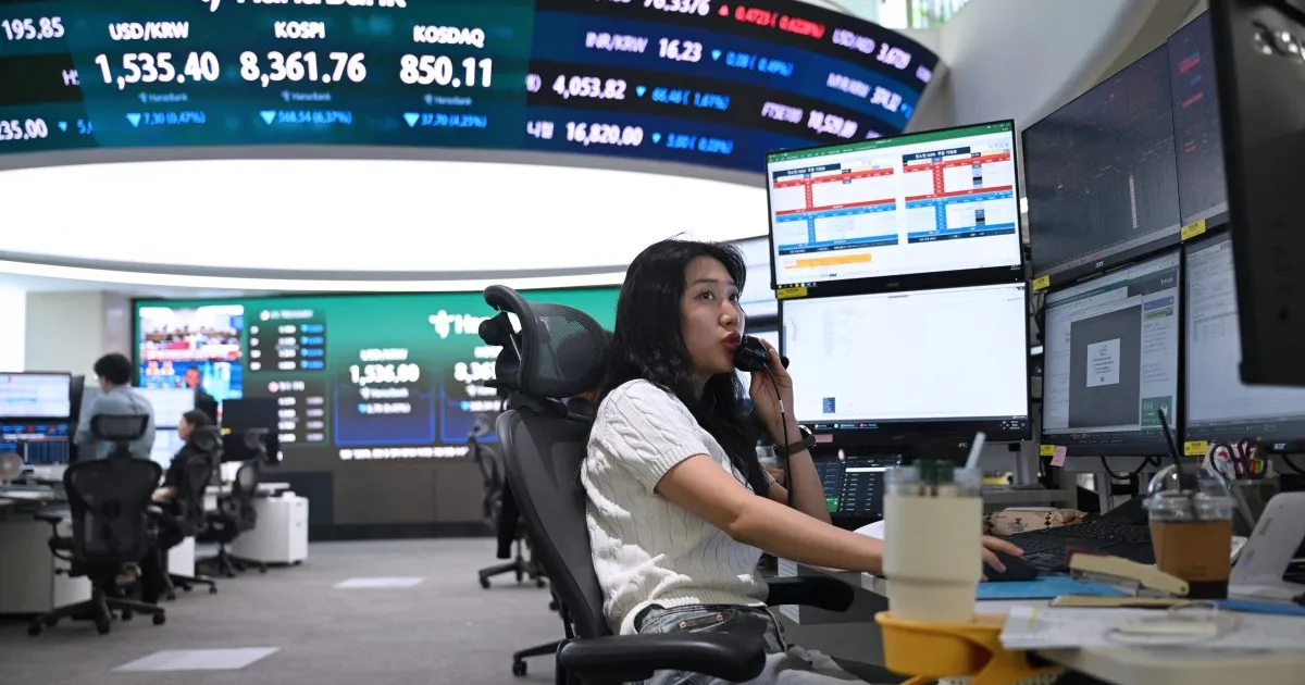 Gli investitori alle prime armi della Corea del Sud perdono piccole fortune nella frenesia dei titoli AI