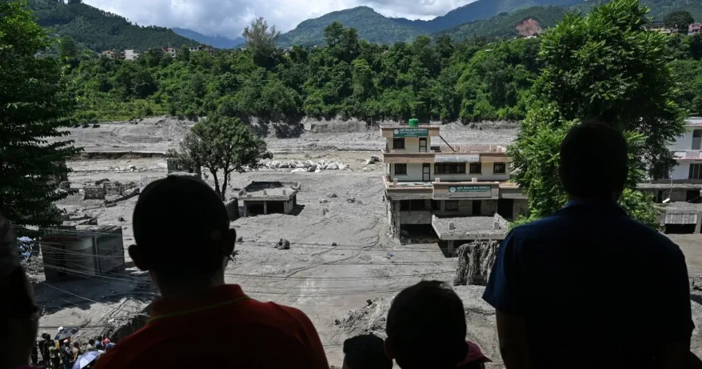 Inondazioni Nepal-Tibet: cos'è un collasso glaciale e quanto è comune?